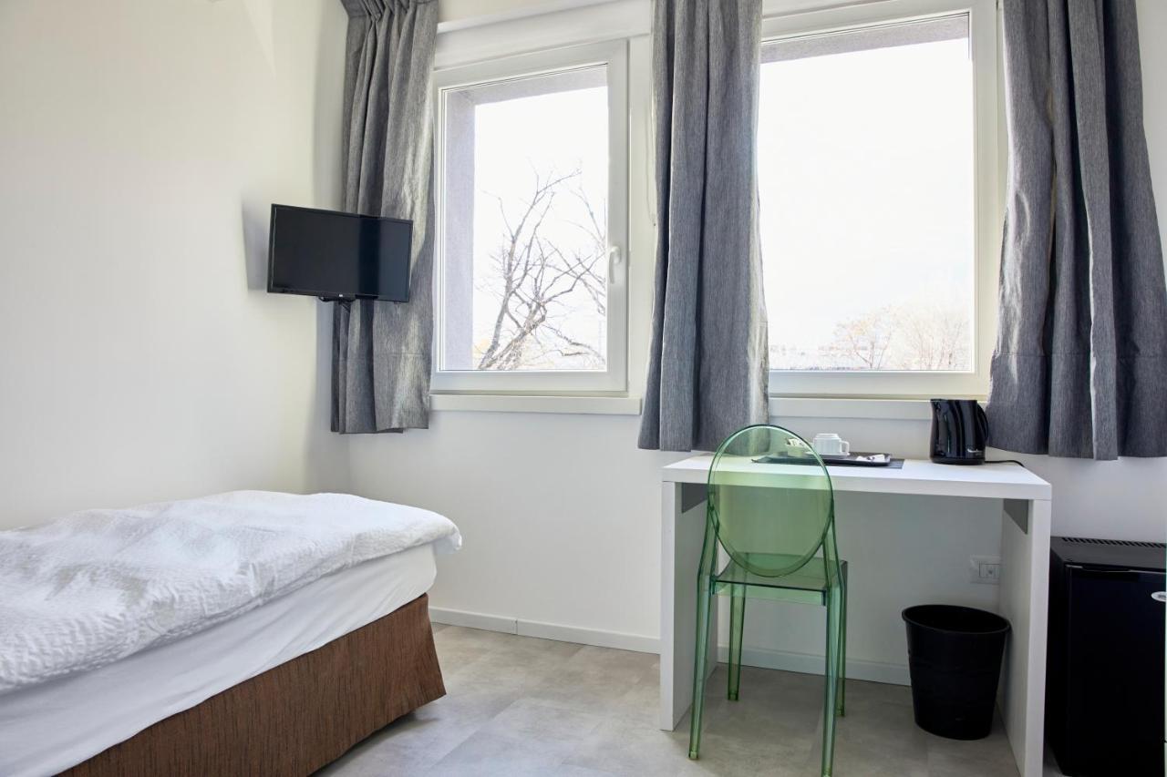 Le Vette Room&Breakfast Роверето Стая снимка