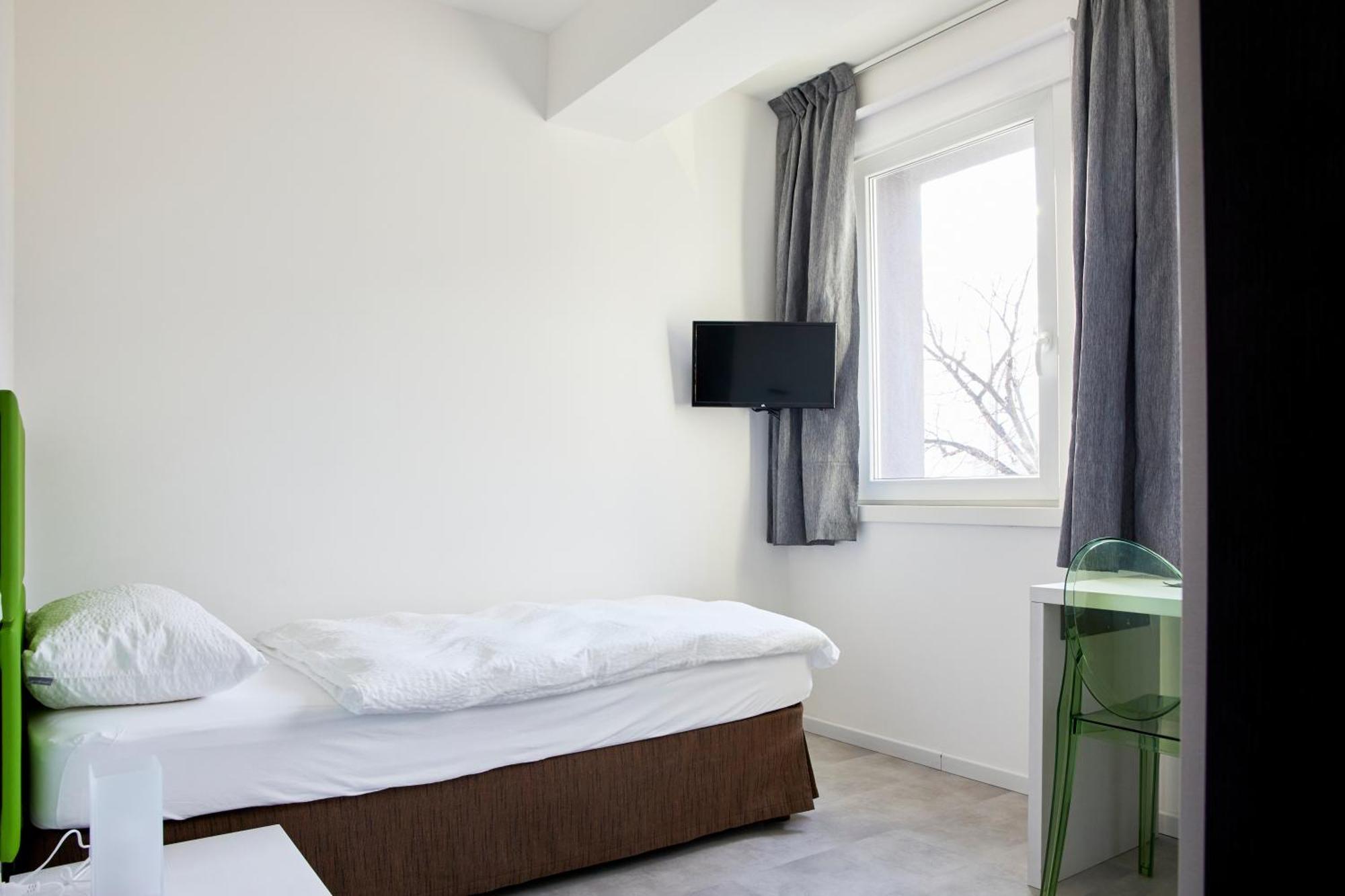 Le Vette Room&Breakfast Роверето Стая снимка